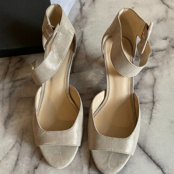 Pelle Moda - Low Heels - Picture 2 of 6